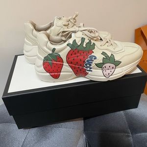 Gucci sneakers